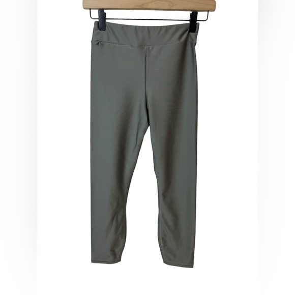 Alo Airlift High Waist Conceal Zip Capri Legging Size XS - Picture 2 of 6